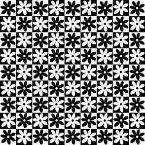 Daisy Checkerboard | Black & White | Small