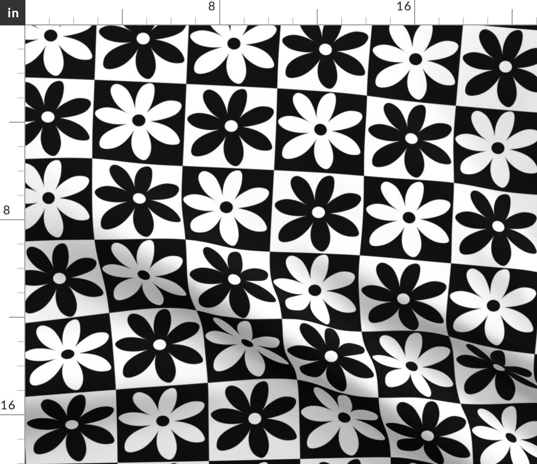 Daisy Checkerboard | Black & White | Medium