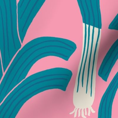 (L) Hand-drawn Leeks - happy blue leek vegetable pattern on a pink background