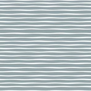 medium wobbly stripe / blue gray
