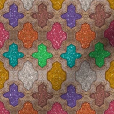 Woven Quatrefoil Gold Rainbow