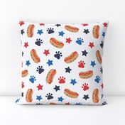 medium hot dogs / stars & paws