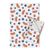 medium hot dogs / stars & paws