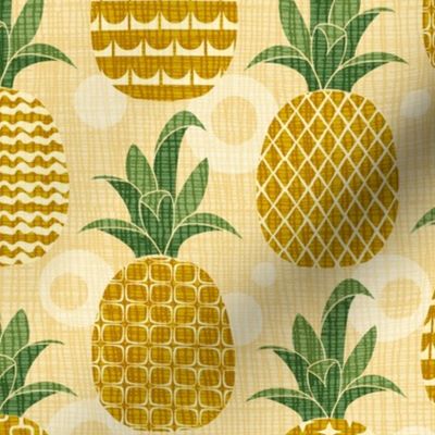 The Friendly Pineapple - MEDIUM - Retro