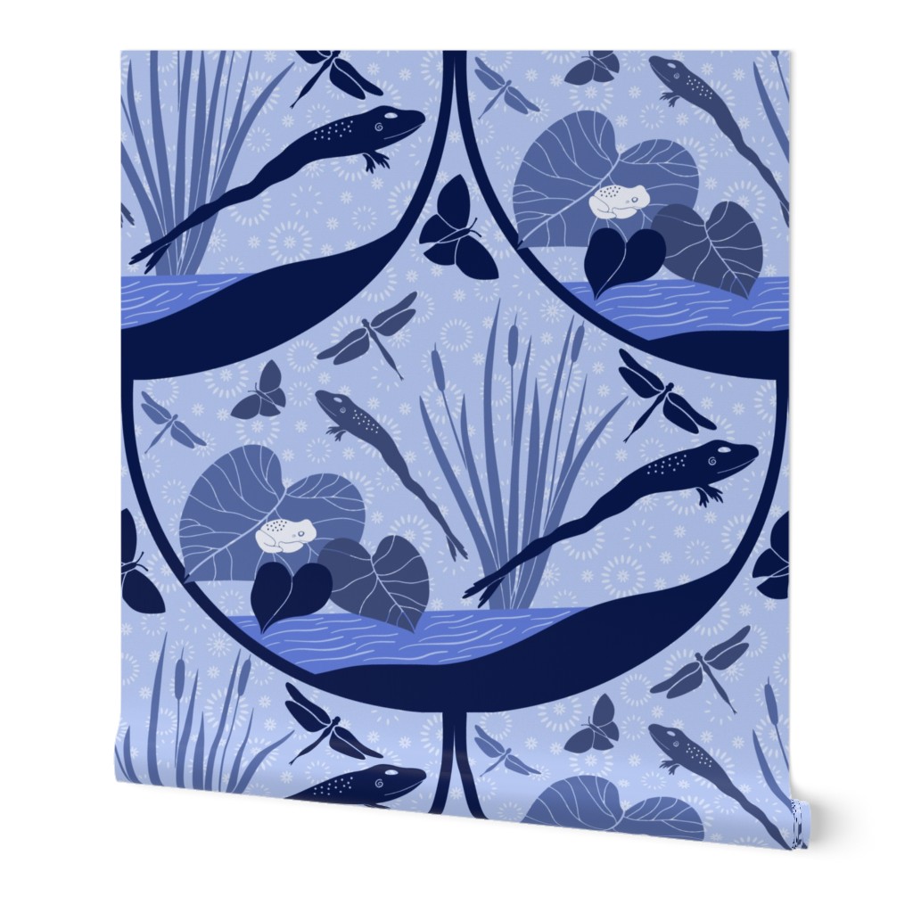 Pond Life in a Terrarium | Large | Blue | PLT-2402-01