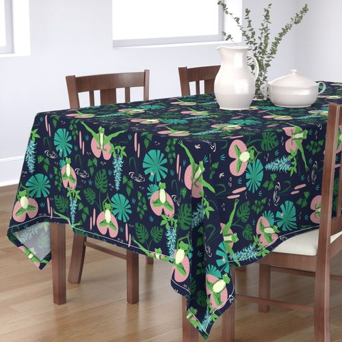 HOME_GOOD_RECTANGULAR_TABLE_CLOTH