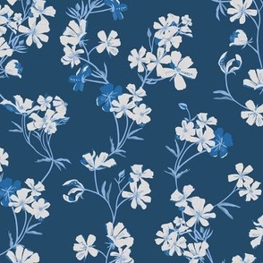 Aflutter floral small Blue and white 