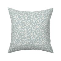 Two Tone Boho Floral (Blue and Cream) (Small Scale / 5.25"/6")