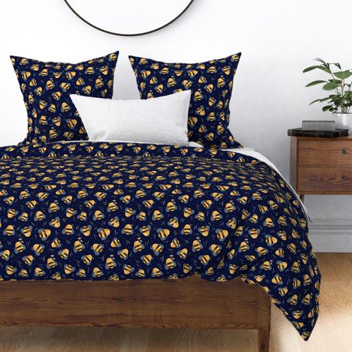 Tossed Bees holding Flowers on Dark Navy Blue || 071036