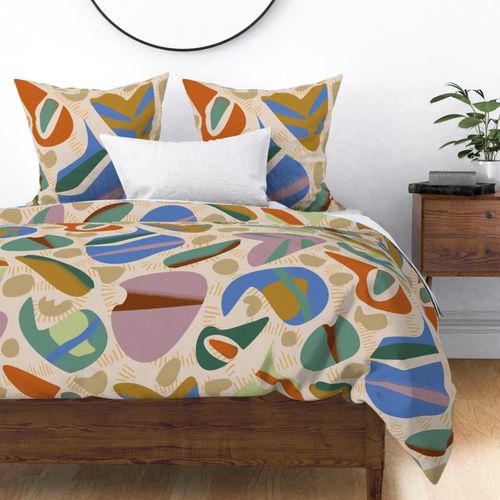 Fun-quatix in cream with fun abstracted aquatic creatures in a modern Scandinavian 50s retro style  (L)