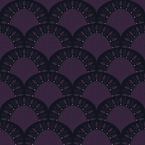 (small) Minimalistic abstract Art Deco Flower Scallop dark violet black