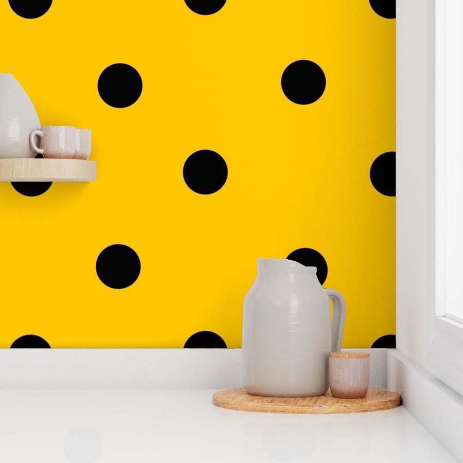 Black and yellow,polka dots 