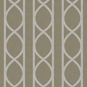 Light gold beige Elegance and greige Charm - Ogee Lattice Design on textured Wallpaper