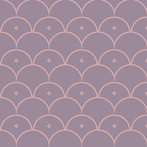 Minimal Scallop in pink and violet
