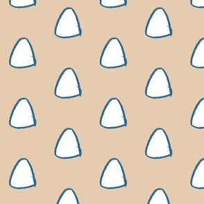 8" rep triangle peach white dots