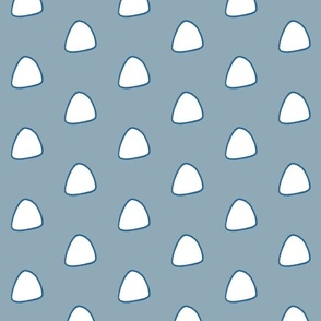 6" rep triangle white blue dots