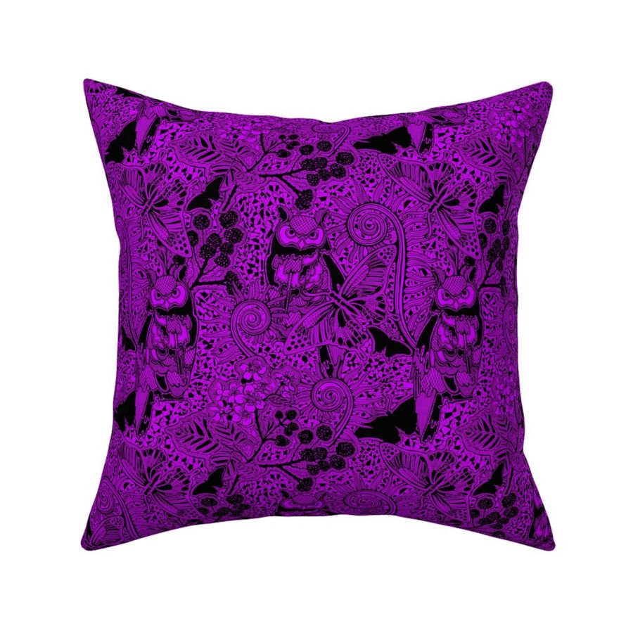 HOME_GOOD_SQUARE_THROW_PILLOW