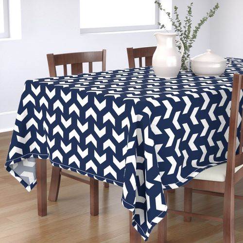 HOME_GOOD_RECTANGULAR_TABLE_CLOTH