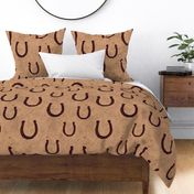 Lucky horse shoe pattern in earth tones