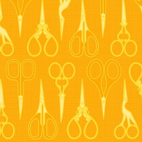 L - Sewing scissors – Yellow – Vintage craft room needlework embroidery and dressmaking sheers