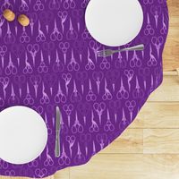 M - Sewing scissors – Purple – Vintage craft room needlework embroidery and dressmaking sheers