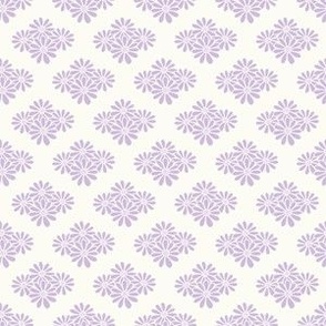 Pale Lavender  Diamond daisies on creamPurple blender pattern