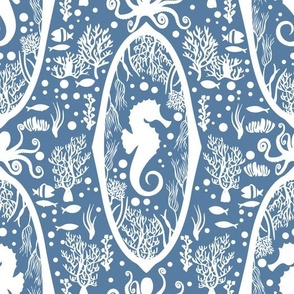 Damask Seahorse Cameo