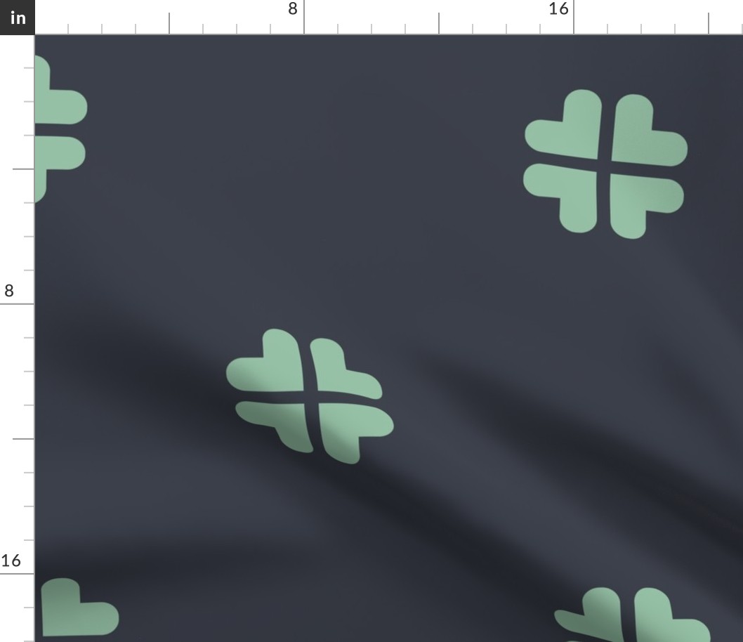 (L) Geometric clover navy and green