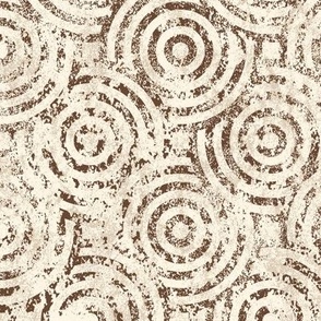 Overlapping Textured Bull's Eye Pattern - Brown and Beige