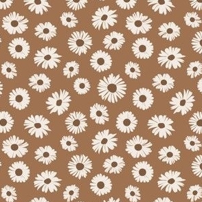 Ditsy brown and cream daisies 