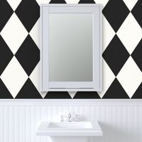 Pepper Black and White Harlequin Diamond Jumbo 24in repeat