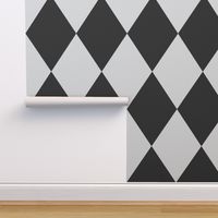 Pepper Black and White Harlequin Diamond Jumbo 24in repeat