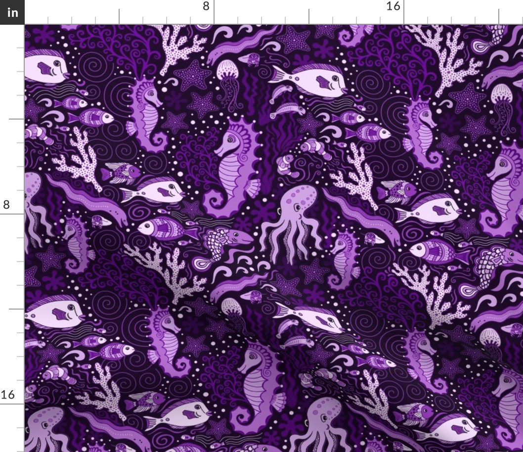 Underwater World  violet midsize