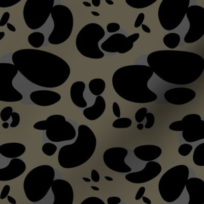 spots - leopard - grey sand