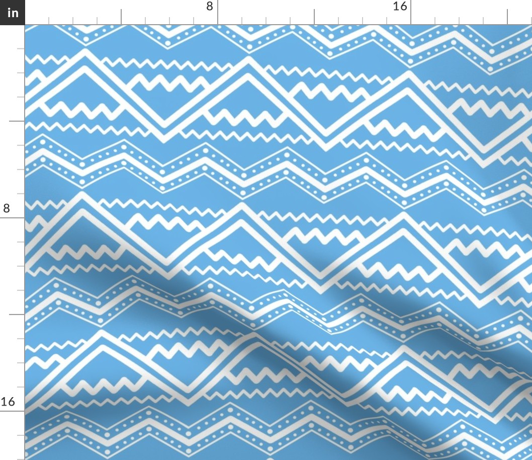 zigzag in blue and white