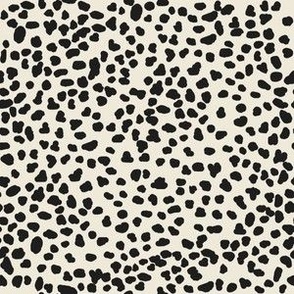 Small Black Dots on Beige / Hand Drawn / Animal Print