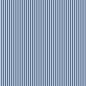 Blue stripes 0,2 inches, clear blue on off white backdrop 