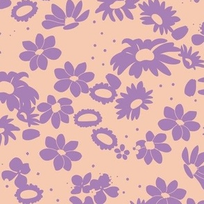 Abstract Messy boho wildflowers - Summer blossom garden lilac on blush beige 