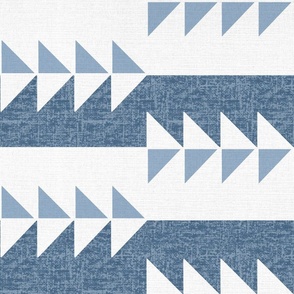 Triangle Arrow Quilt // Blue and White