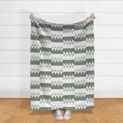 Triangle Arrow Quilt // Green and White 