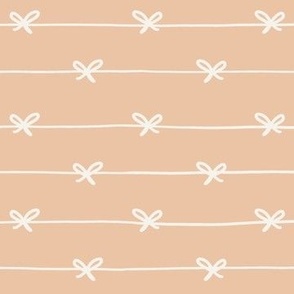 (L) Simple Ribbon Bows In Sweet Almond Creme