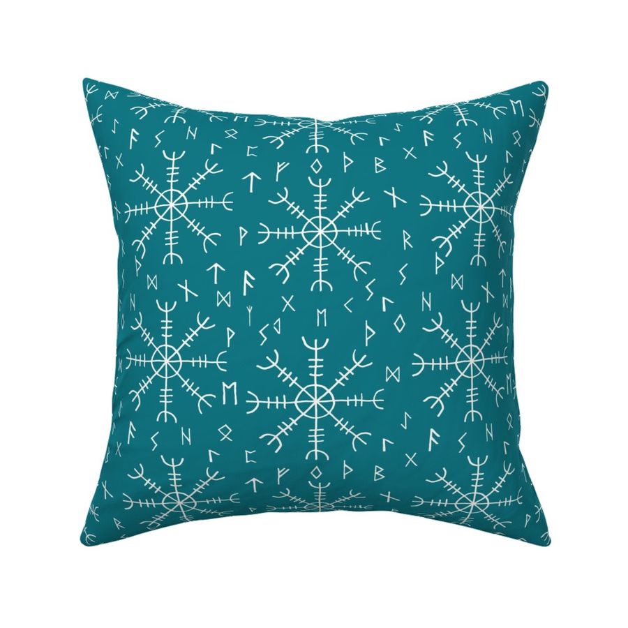 HOME_GOOD_SQUARE_THROW_PILLOW