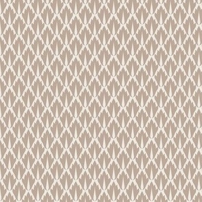 Ines Leaf Grille: Earthy Brown Leaf Scallop, Small Scale Neutral Botanical