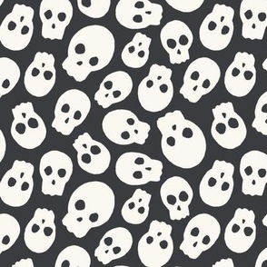 Skulls_Plain_Small_Black Beauty