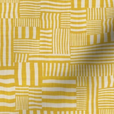 Patchwork Rug Cheater Quilt Stripes - Gold - M (How Bazaar)