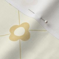 Hamptons Home Flower Argyle - yellow gold and cream, small 