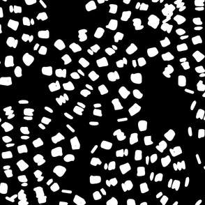 Dot circles in black and white for metallic wallpaper