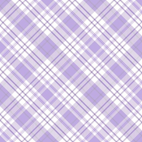 L. Diagonal pastel plaid classic geometric tartan in shades of light purple lilac on white