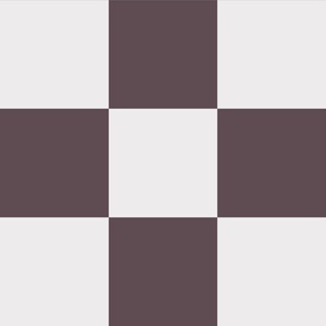 L / Checkerboard in dark plum and off white