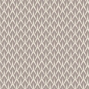 Ines Leaf Grille: Taupe Leaf Scallop, Small Scale Neutral Botanical